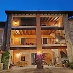 公寓 Il Borgo 波尔佩纳泽德尔加尔达