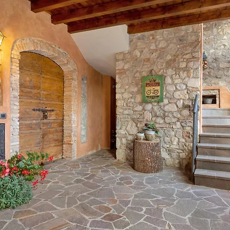 Il Borgo 波尔佩纳泽德尔加尔达
